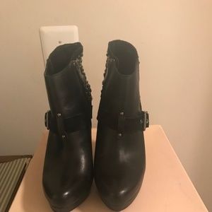 BCBG BOOTS